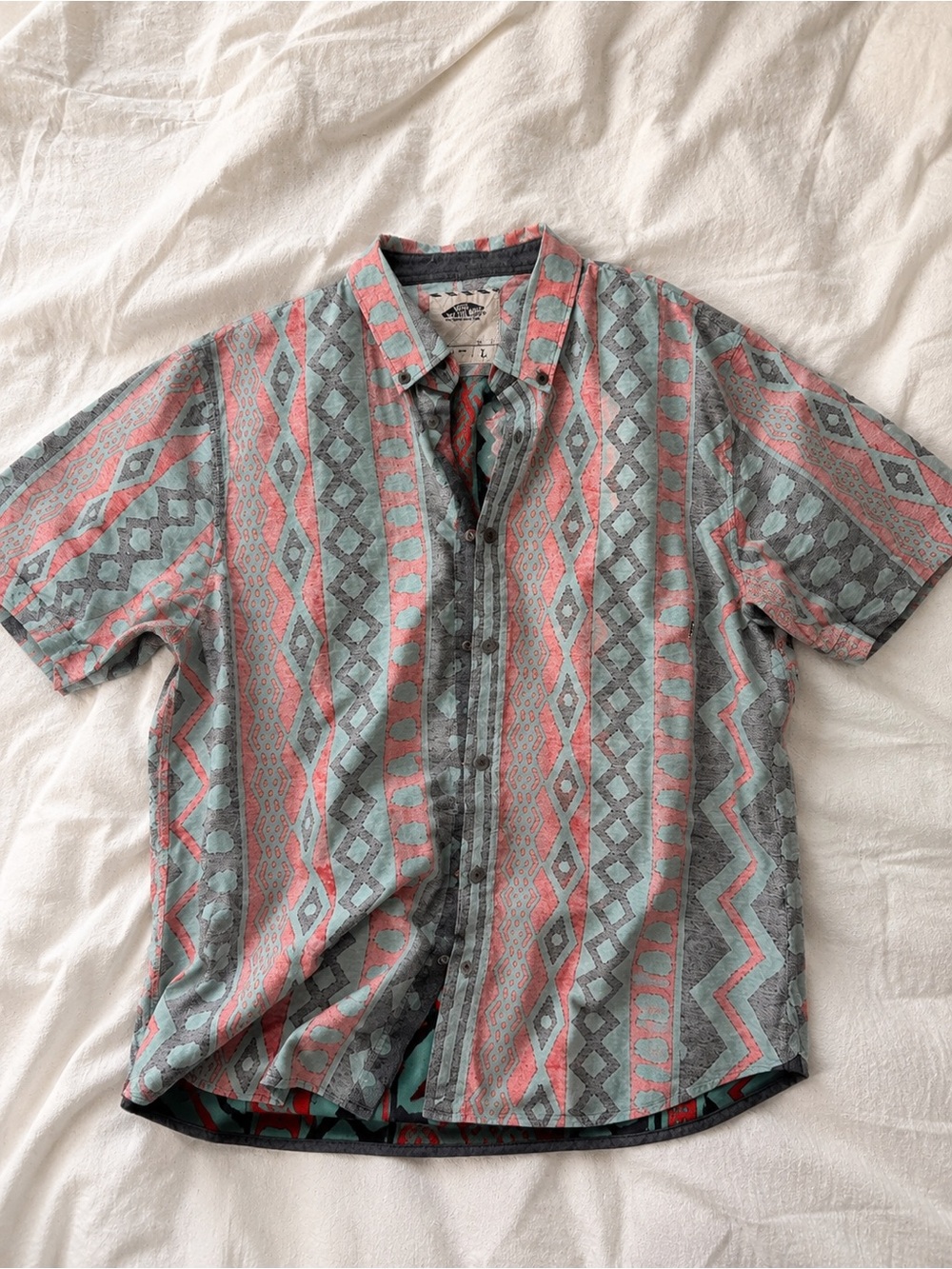 Vans Button Down Shirt Geometric Pattern Short Sleeve L
